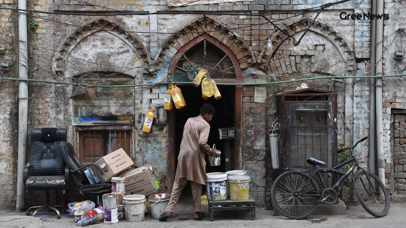Restoring Original Names for Roads and Streets in Lahore