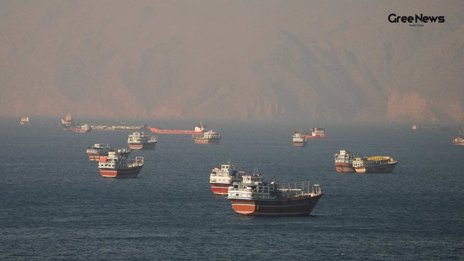 Indian LNG Tanker Successfully Crosses Strait of Hormuz Amid Geopolitical Uncertainty