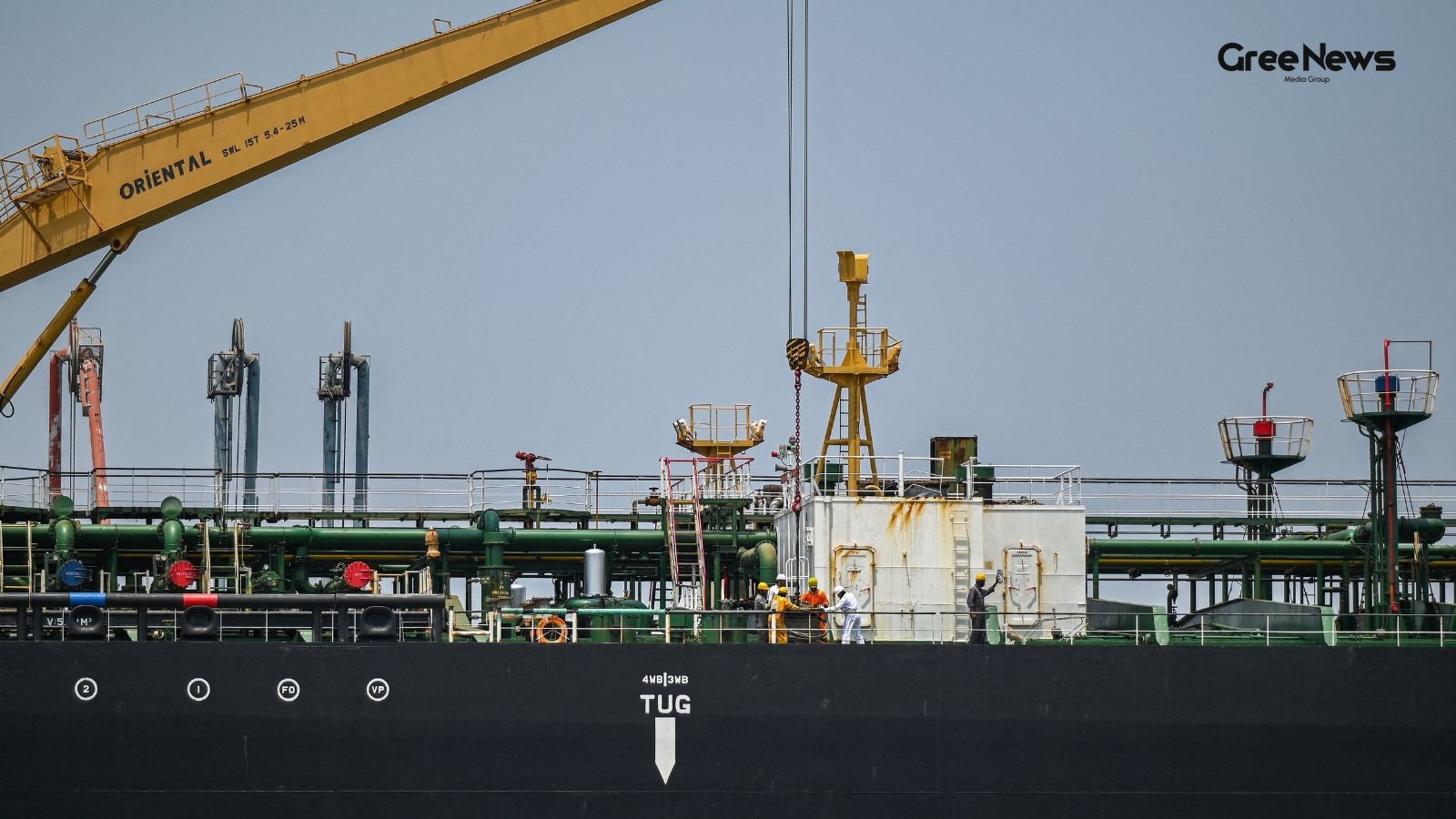 Russia Imports Gasoline from India Amid Fuel Shortages