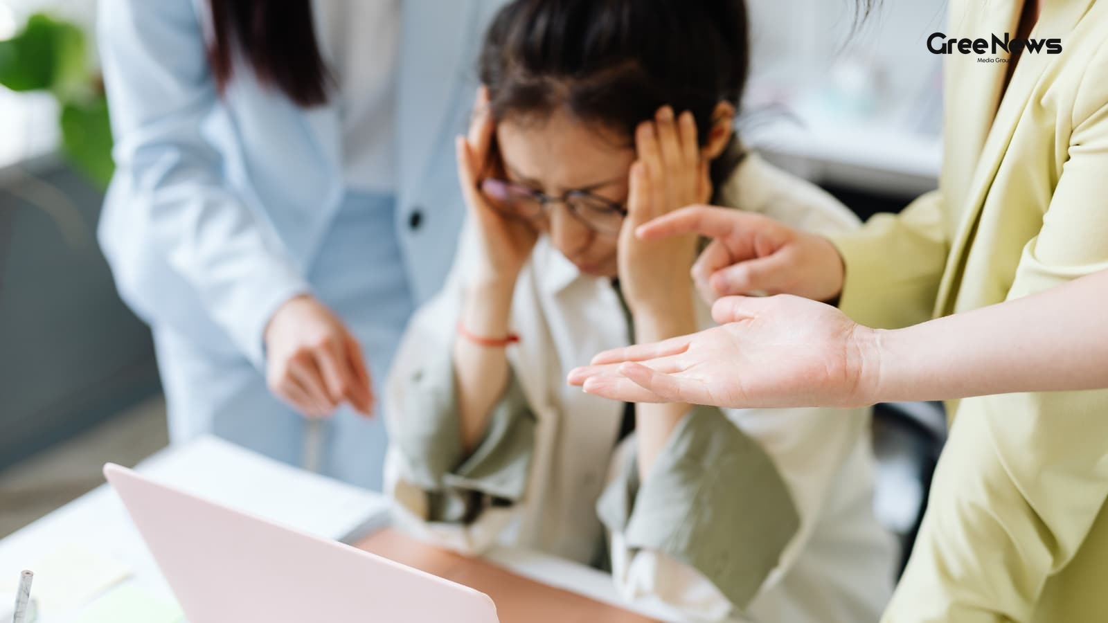 Toxic Workplaces and Boundaries in the Indian Professional Setting