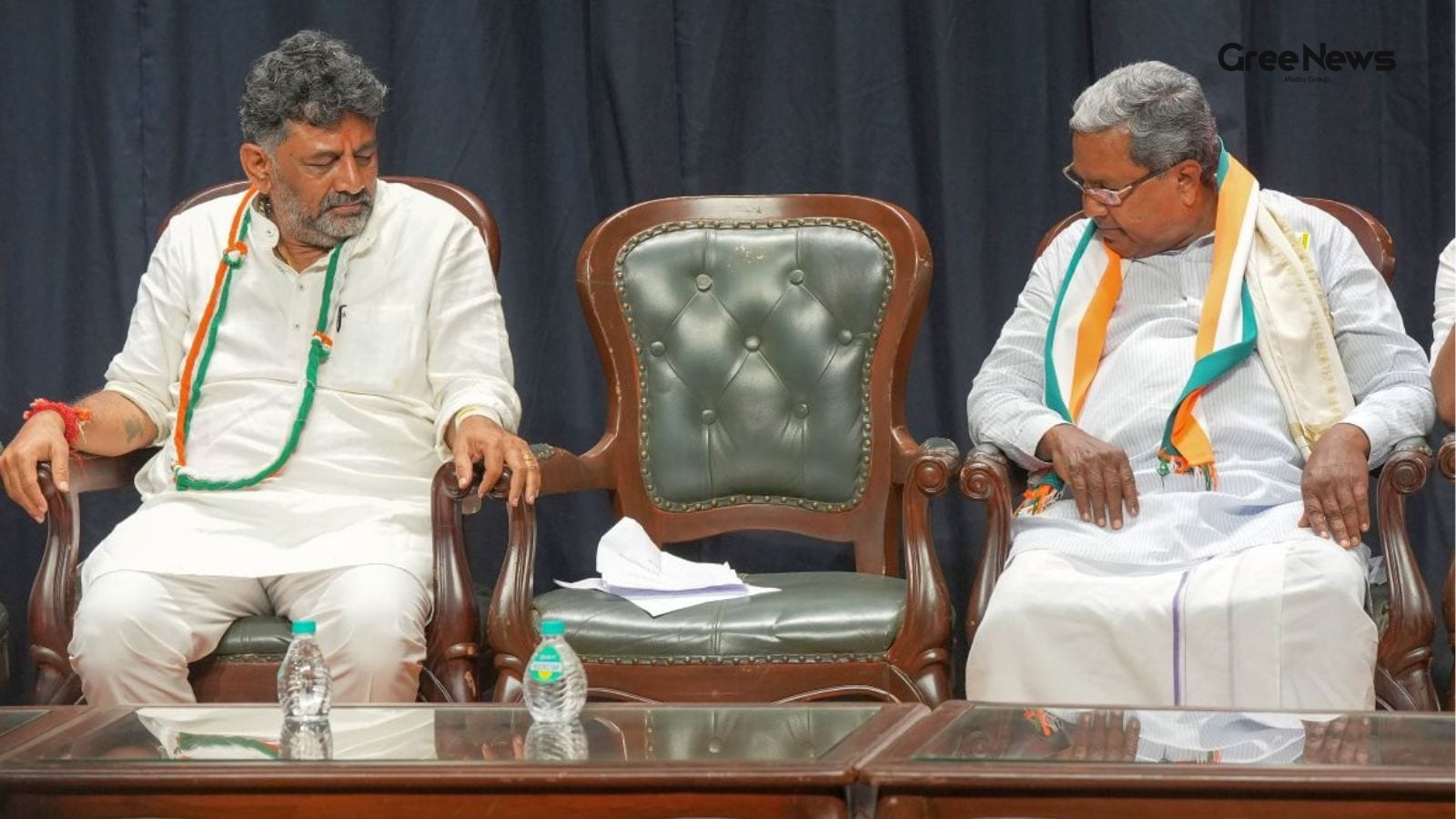 Siddaramaiah vs DK Shivakumar: The Political Tug-of-War in Karnataka