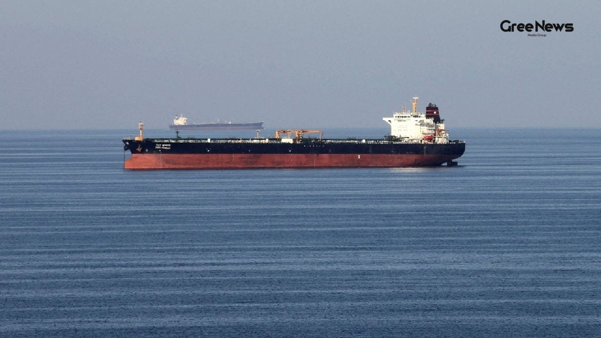 Iran Shows ‘Red Bees’ to Mock Donald Trump’s Claim  How the Hormuz Standoff is Heating Up