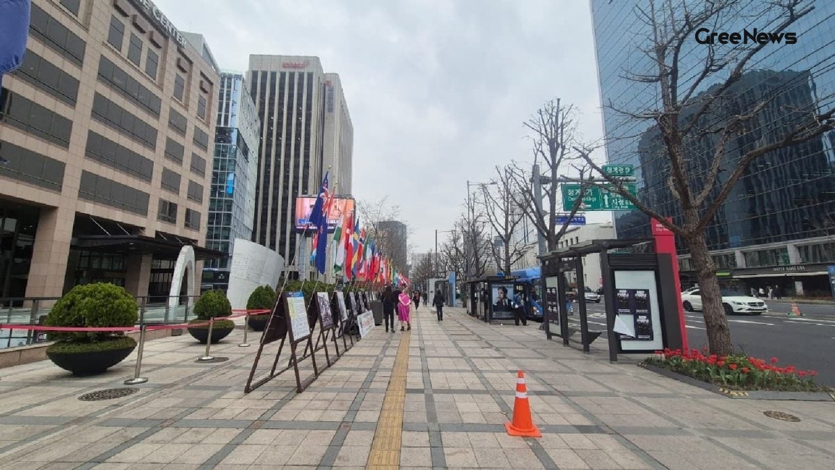 Historical exhibit showcasing Korea's post‑war development