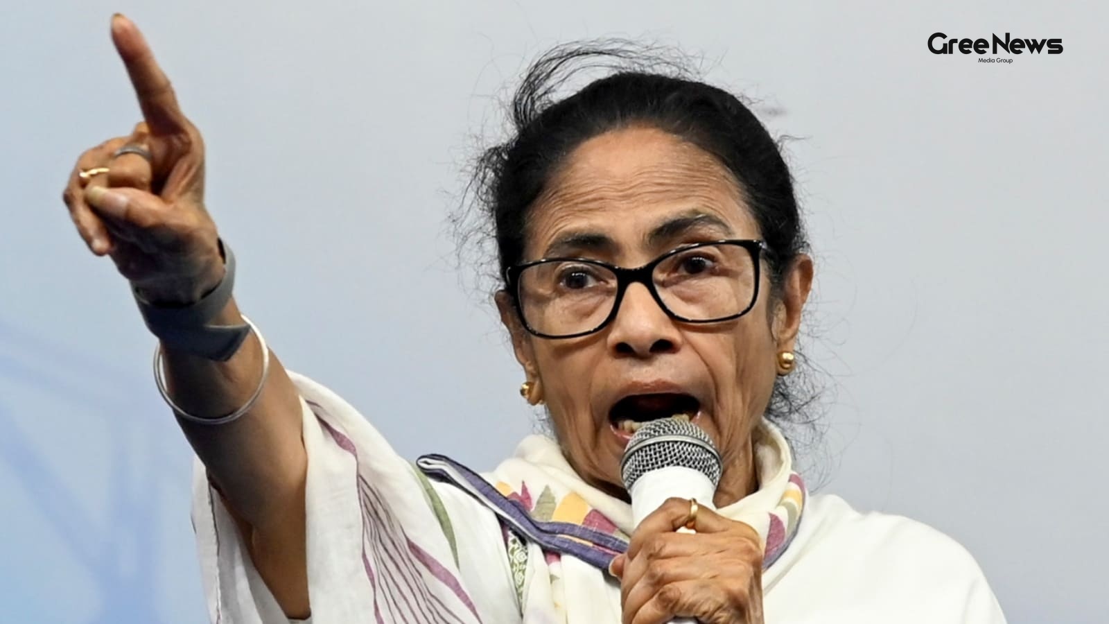 Supreme Court Rebukes Mamata Banerjee for Stalling I‑PAC Probe  Democracy on the Line