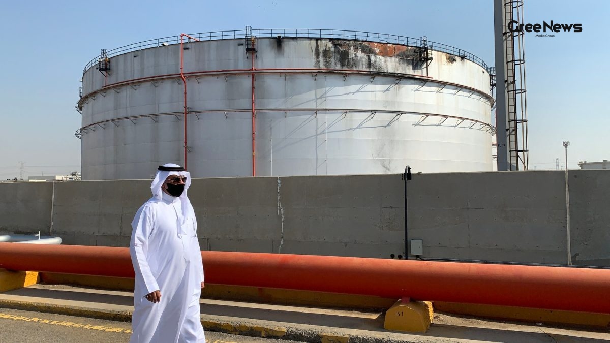 Oil Giants Rake in $30 Million Every Hour Amid Iran Conflict  How It Impacts Us