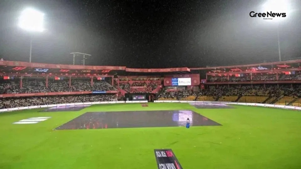 What to Expect at Chinnaswamy: Pitch and Weather Insights Ahead of Royal Challengers Bengaluru vs Delhi Capitals