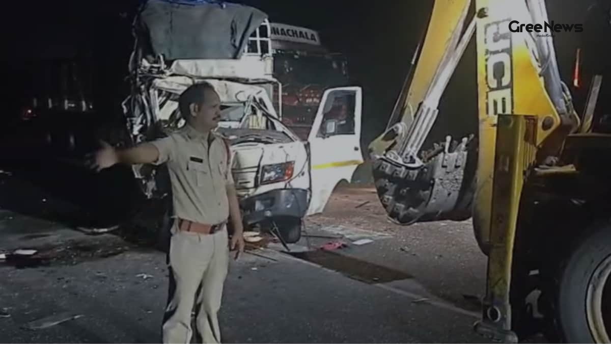 Tragic Kurnool Crash Claims Eight Karnataka Devotees Latest India Updates