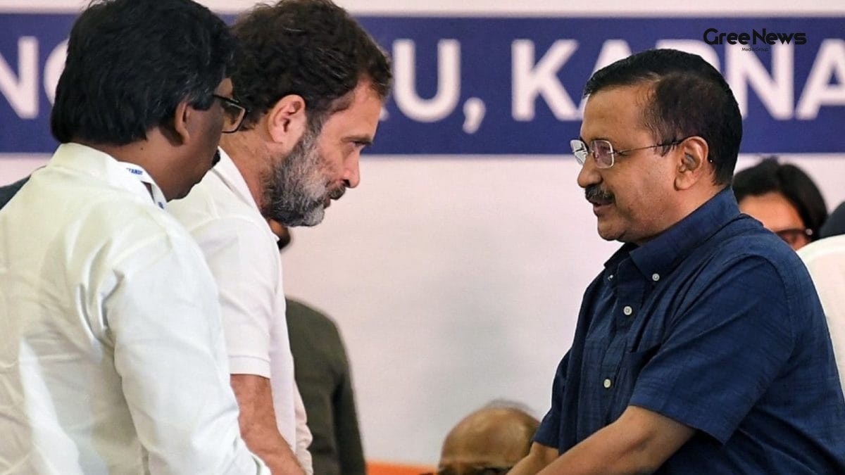 Arvind Kejriwal and Rahul Gandhi discussing Punjab politics