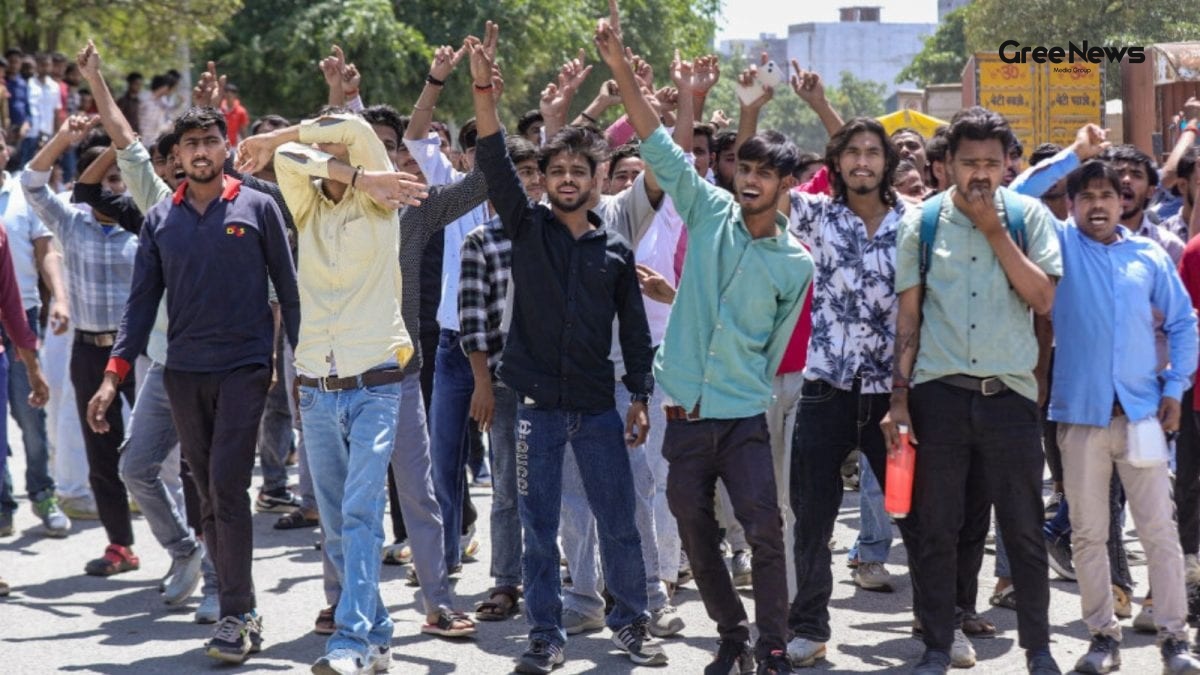 How WhatsApp Groups and QR Codes Fueled the Noida Workers’ Protest  Over 300 Arrested Overnight