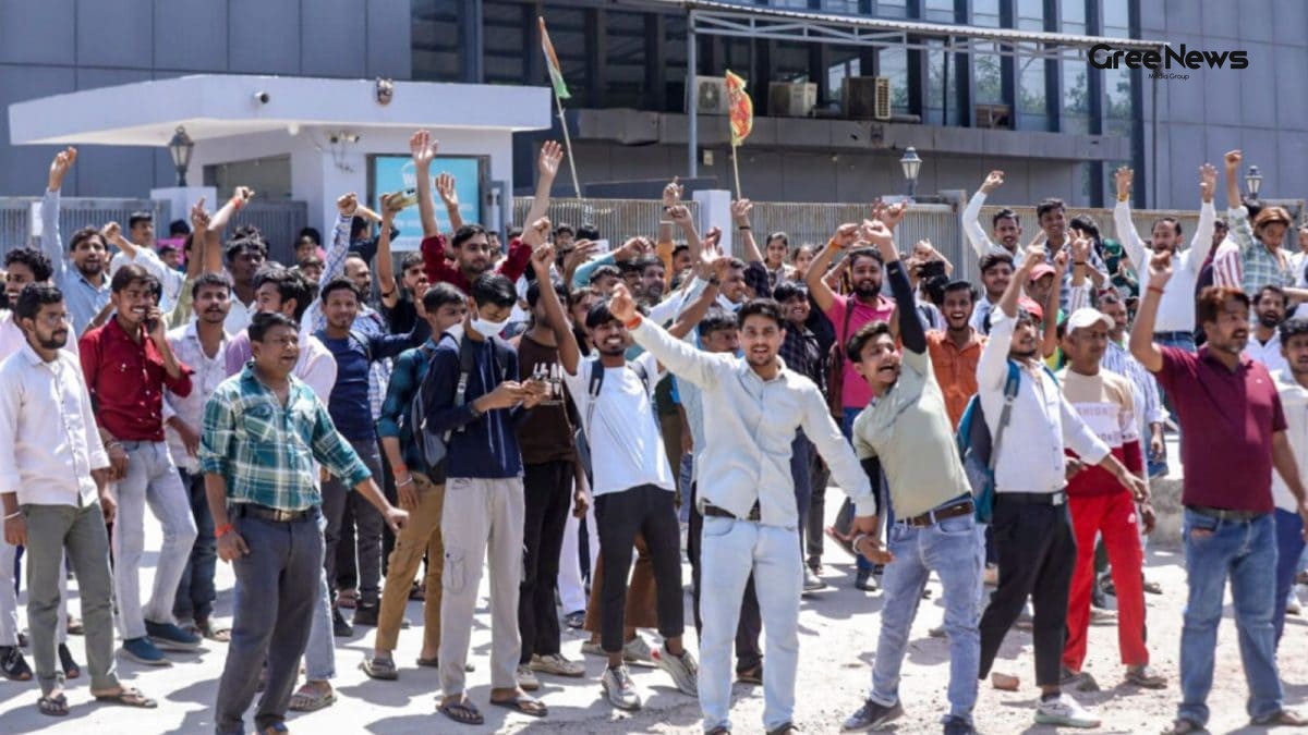 Yogi’s New Three‑Tier Minimum Wage Plan After Noida Unrest: What It Means for Workers