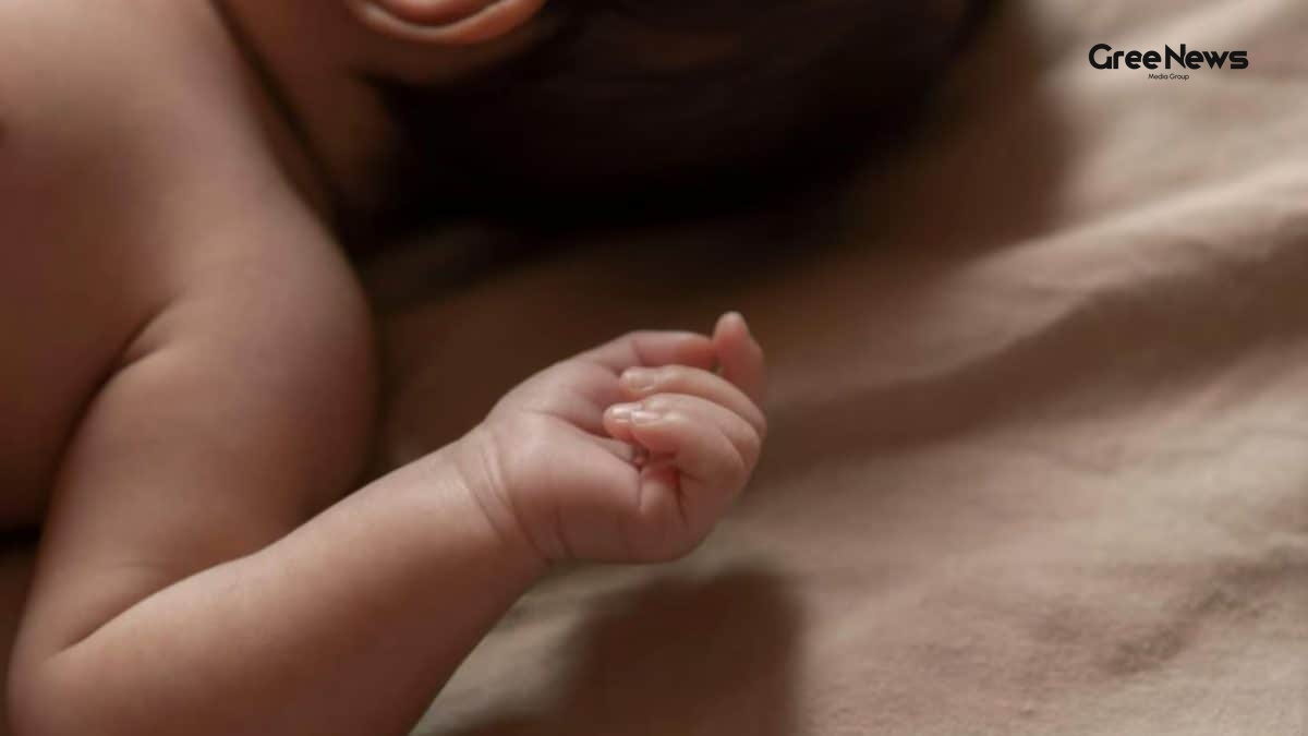 Baby’s Body Delivered but Head Stays Inside: Shocking UP Ambulance Tragedy Sparks Outrage