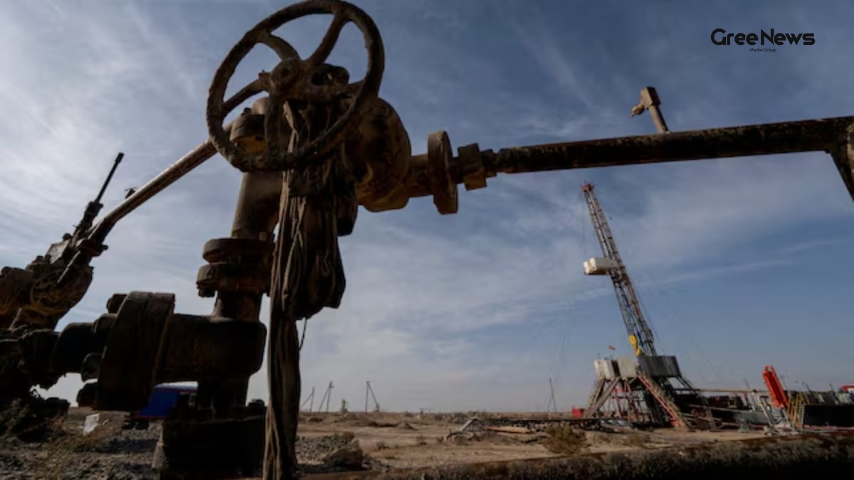 Oil tanker at Gulf Coast terminal